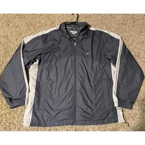 Nike Men's Performance Windbreaker Jacket - Stylish & Durable